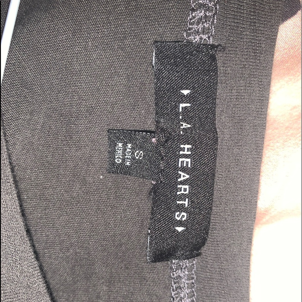 Crop top! - Picture 3 of 3